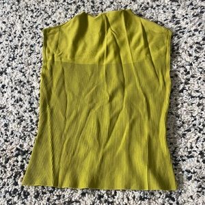 Green womens size M high neck top
